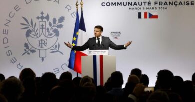 Macron: Europë, trego trimërinë, ndale Rusinë! Macron: Europë, trego trimërinë, ndale Rusinë!
